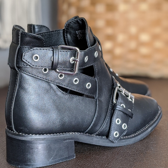 Truffle Collection Ankle Boots - Picture 4 of 6